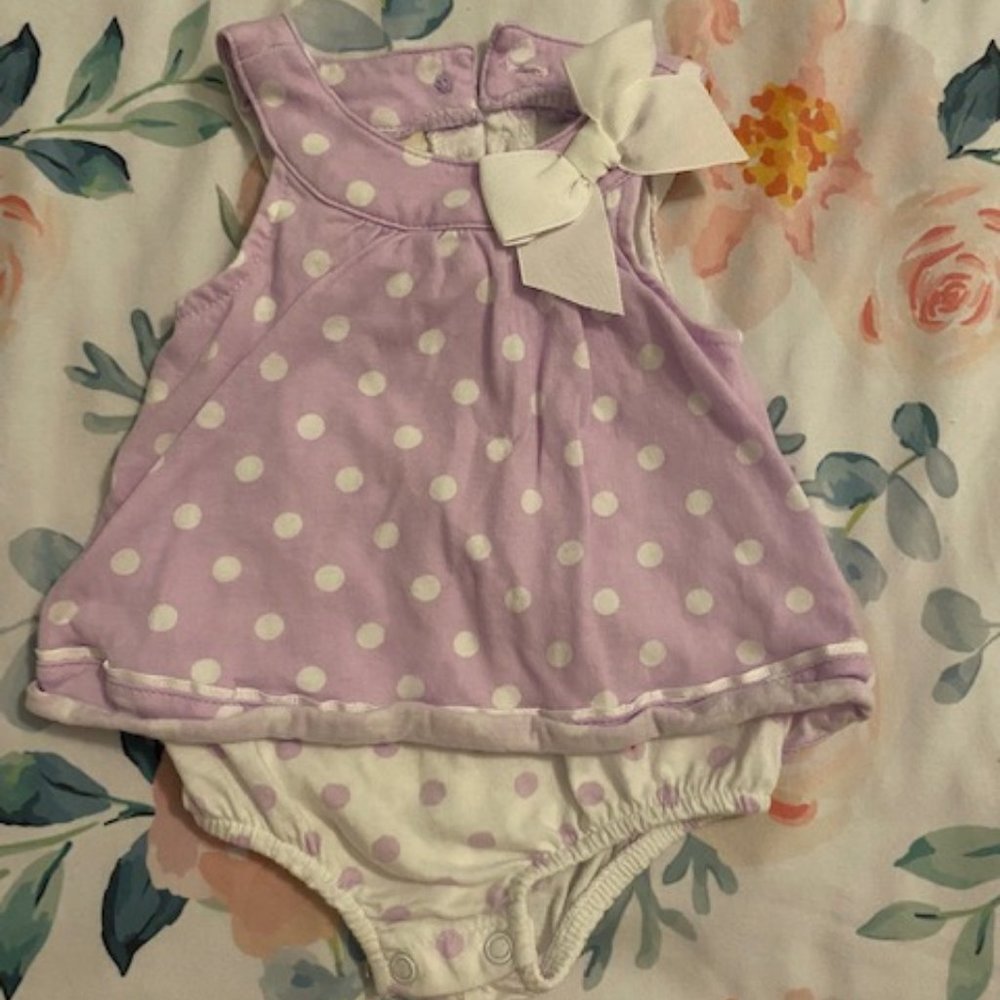 Bodysuit- Purple and white polka dots, 6M